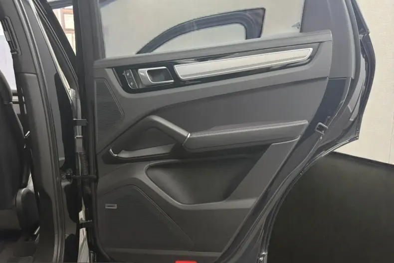 Porsche Cayenne din 2022 cu 86.000 km - oferta POR215464 - foto 23