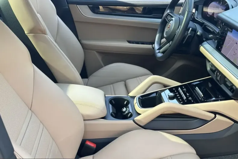 Porsche Cayenne din 2025 cu 12.100 km - oferta POR215465 - foto 11