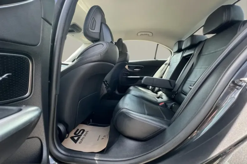 Mercedes-Benz C 220 (Clasa C) din 2022 cu 69.725 km - oferta MER215466 - foto 15