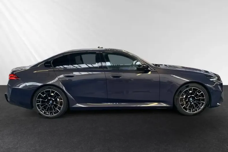 BMW M5 (Seria 5) din 2024 cu 4.800 km - oferta BMW215477 - foto 5