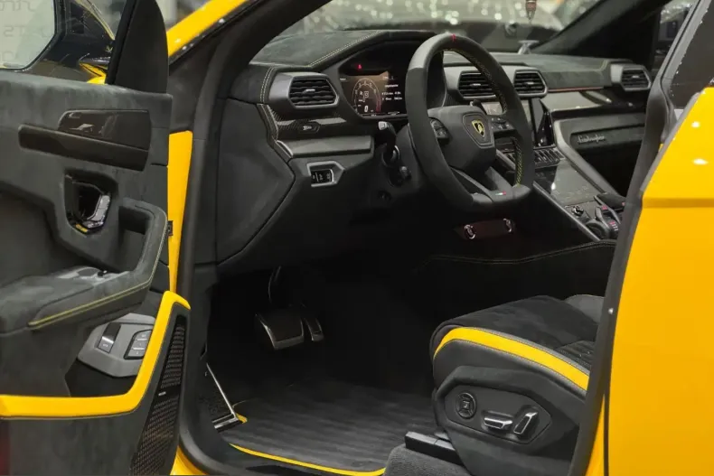 Lamborghini Urus din 2025 cu 2.000 km - oferta LAM215483 - foto 4