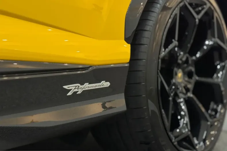 Lamborghini Urus din 2025 cu 2.000 km - oferta LAM215483 - foto 24