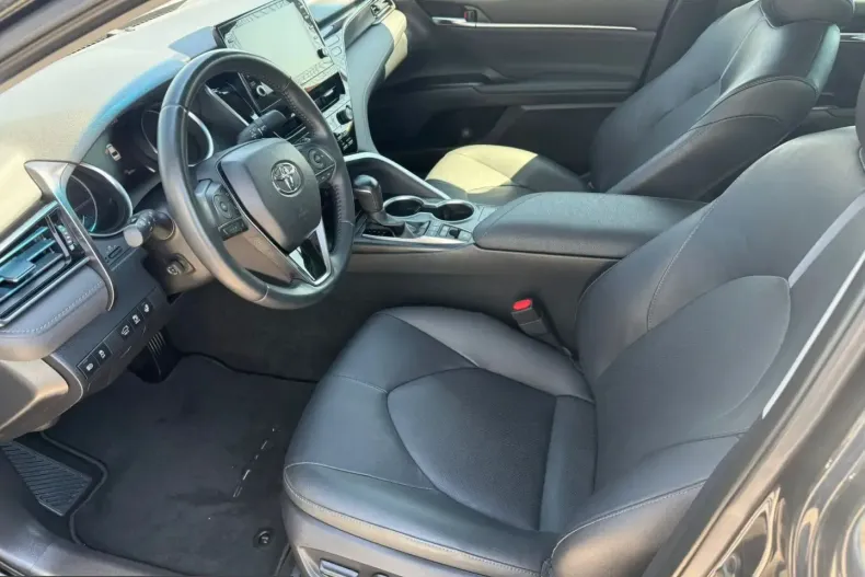 Toyota Camry din 2023 cu 38.436 km - oferta TOY215484 - foto 19