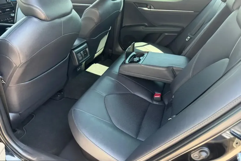 Toyota Camry din 2023 cu 38.436 km - oferta TOY215484 - foto 20
