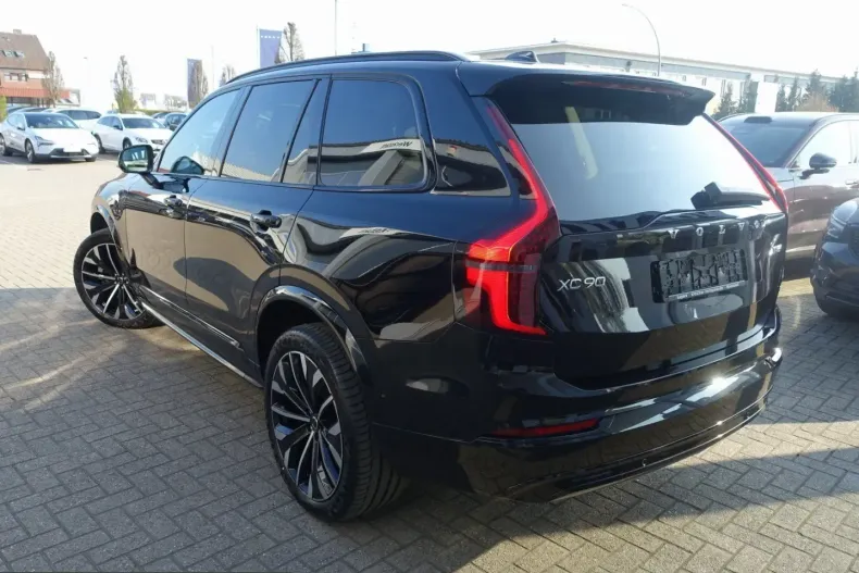 Volvo XC90 din 2025 cu 17.350 km - oferta VOL215494 - foto 4