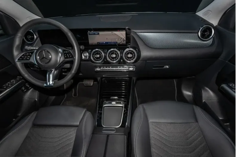 Mercedes-Benz GLA 250 (Clasa GLA) din 2025 cu 7.347 km - oferta MER215495 - foto 4
