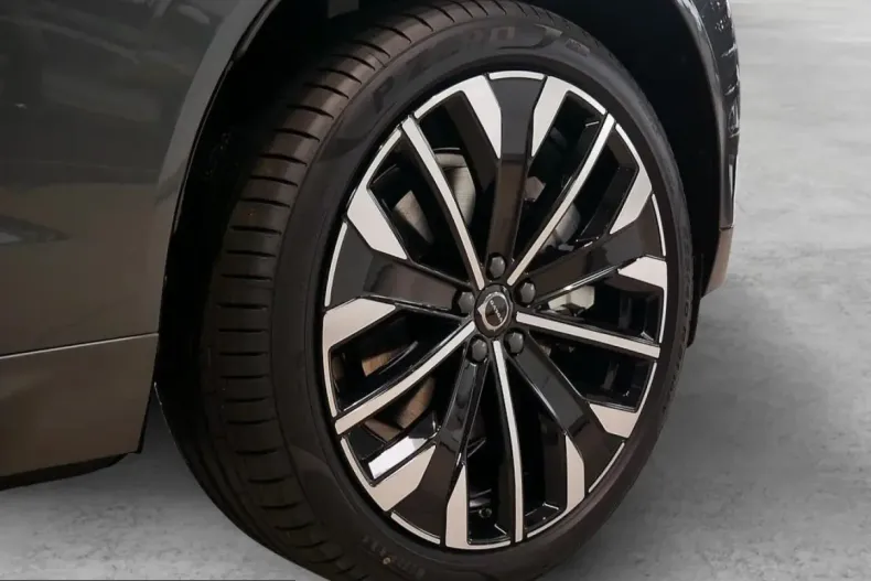 Volvo XC60 din 2025 cu 11.950 km - oferta VOL215497 - foto 5