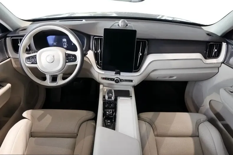 Volvo XC60 din 2025 cu 11.950 km - oferta VOL215497 - foto 9
