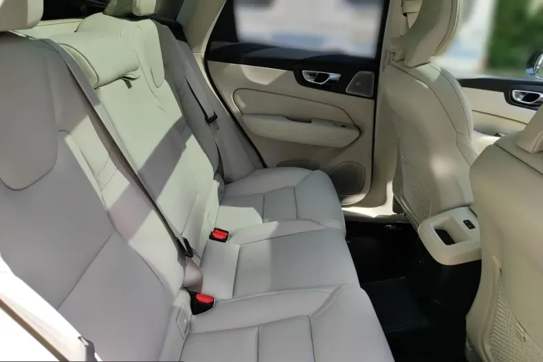 Volvo XC60 din 2025 cu 9.900 km - oferta VOL215499 - foto 16