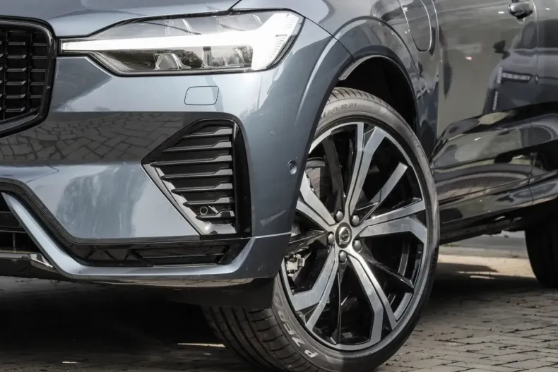 Volvo XC60 din 2025 cu 17.300 km - oferta VOL215500 - foto 5