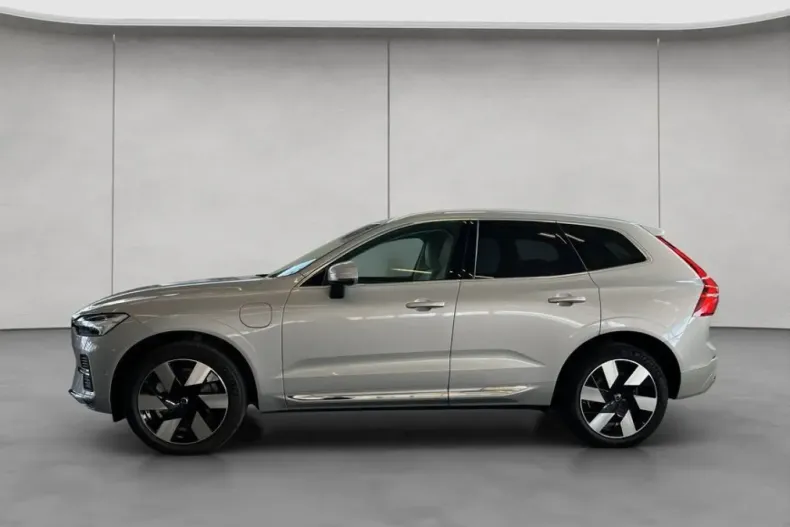 Volvo XC60 din 2025 cu 11.603 km - oferta VOL215502 - foto 2