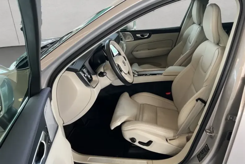 Volvo XC60 din 2025 cu 11.603 km - oferta VOL215502 - foto 10