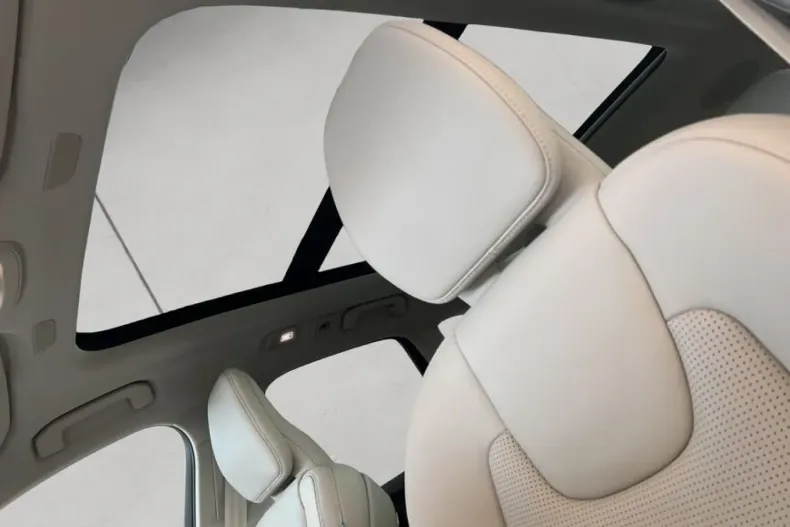 Volvo XC60 din 2025 cu 11.603 km - oferta VOL215502 - foto 16