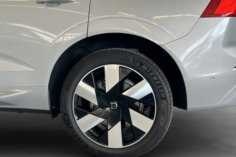 Volvo XC60 din 2025 cu 11.603 km - oferta VOL215502 - foto 31
