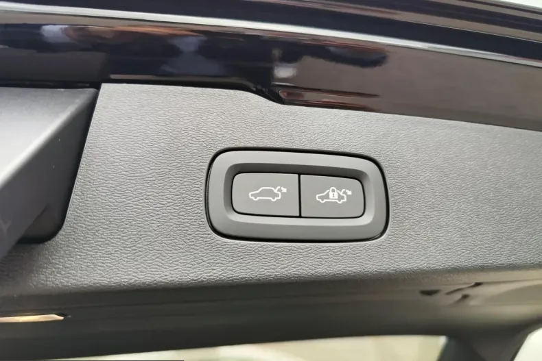 Volvo V60 din 2024 cu 35.000 km - oferta VOL215504 - foto 3