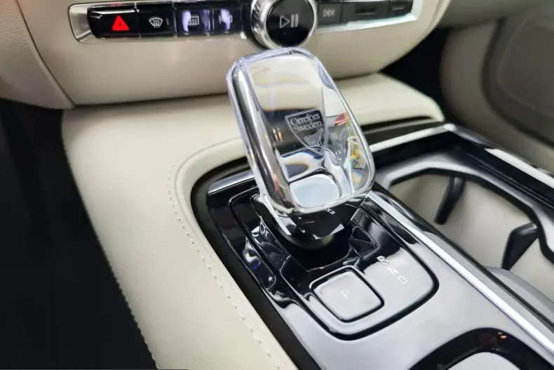 Volvo V60 din 2024 cu 35.000 km - oferta VOL215504 - foto 8