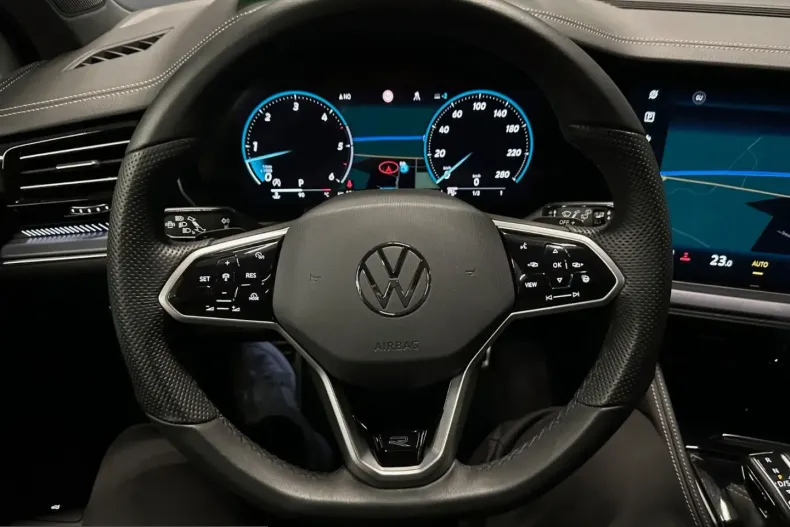 Volkswagen Touareg din 2023 cu 65.850 km - oferta VOL215538 - foto 18
