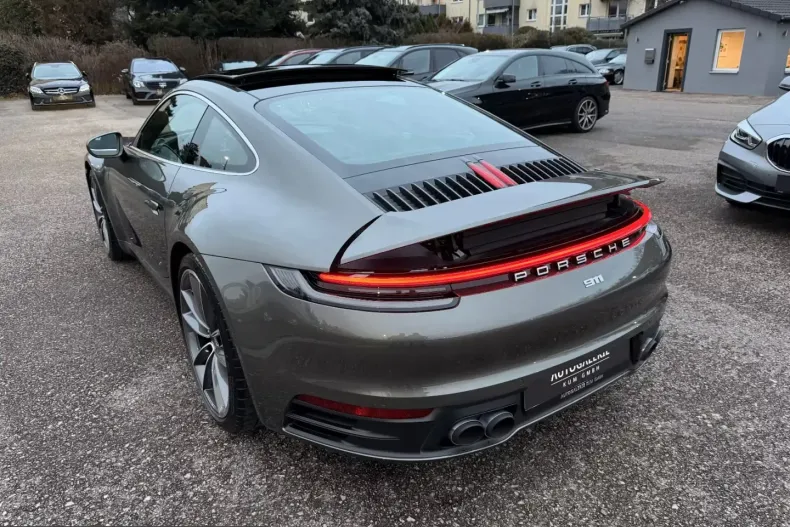 Porsche 911 din 2023 cu 21.700 km - oferta POR215556 - foto 3