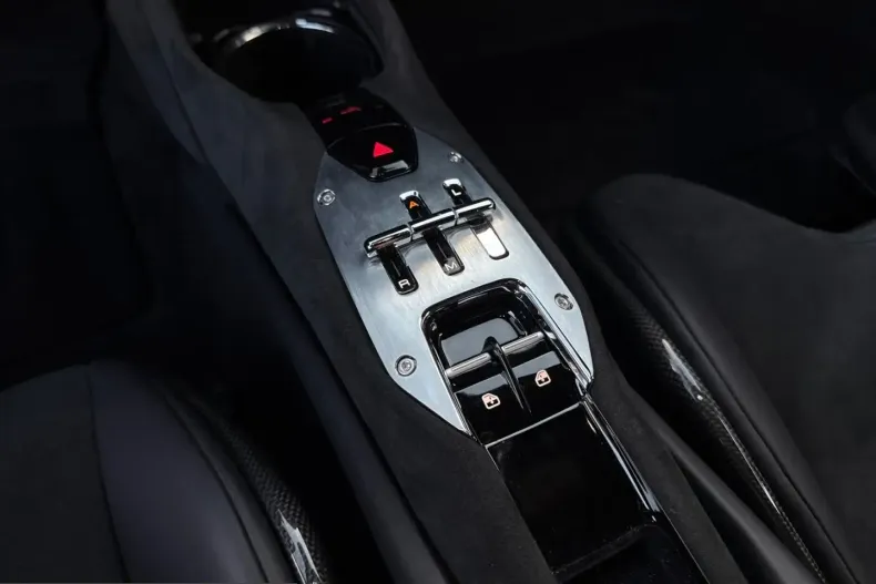 Ferrari 296 GTB din 2024 cu 2.100 km - oferta FER215562 - foto 17