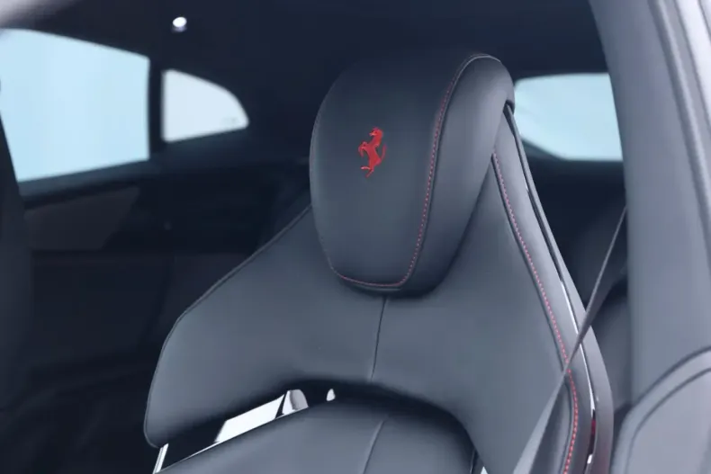Ferrari Purosangue din 2025 cu 1.600 km - oferta FER215563 - foto 14