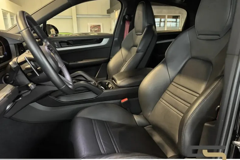 Porsche Cayenne din 2024 cu 39.854 km - oferta POR215565 - foto 12