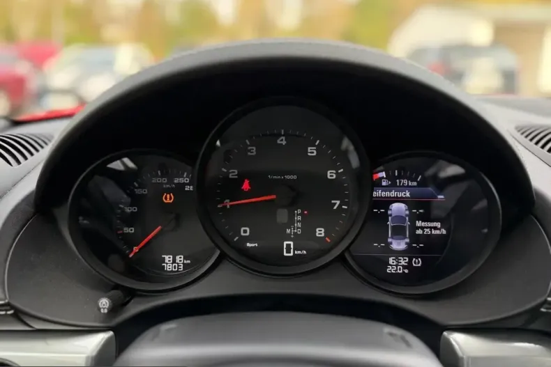 Porsche Boxster din 2024 cu 7.818 km - oferta POR215566 - foto 12