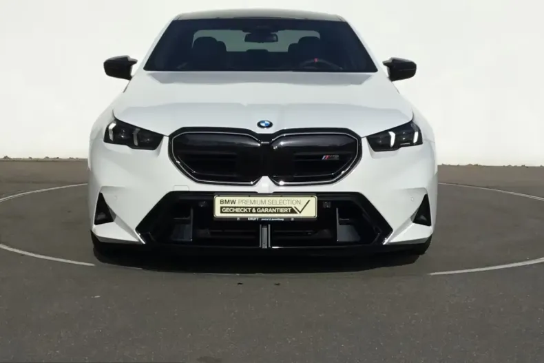 BMW M5 (Seria 5) din 2025 cu 13.185 km - oferta BMW215568 - foto 2
