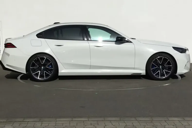 BMW M5 (Seria 5) din 2025 cu 13.185 km - oferta BMW215568 - foto 5