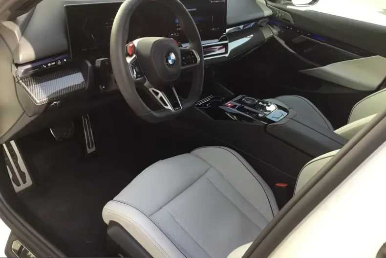 BMW M5 (Seria 5) din 2025 cu 13.185 km - oferta BMW215568 - foto 6