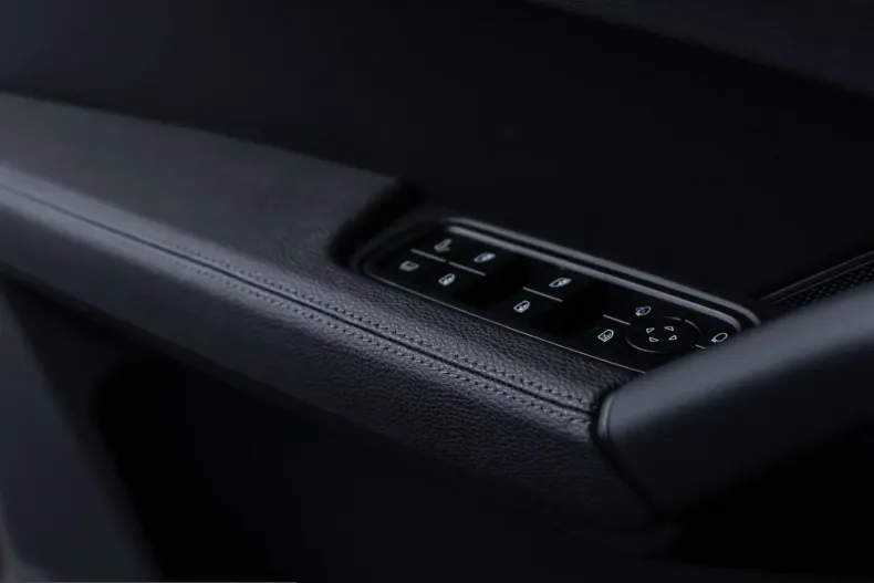 Porsche Cayenne din 2024 cu 7.875 km - oferta POR215584 - foto 21