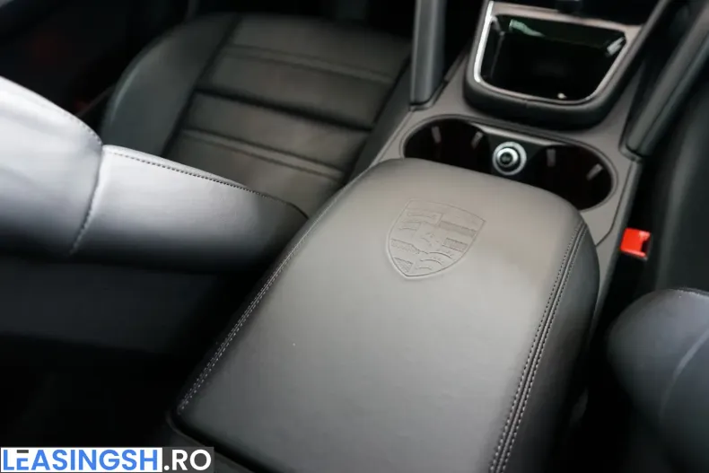 Porsche Cayenne din 2024 cu 12.235 km - oferta POR215585 - foto 17