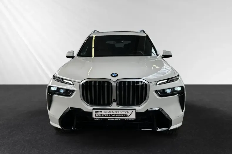 BMW X7 (Seria X) din 2025 cu 11.710 km - oferta BMW215599 - foto 1