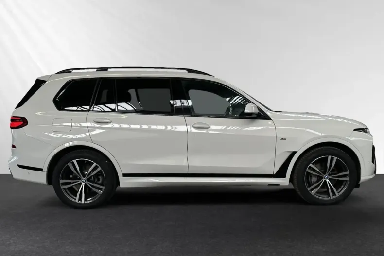 BMW X7 (Seria X) din 2025 cu 11.710 km - oferta BMW215599 - foto 4