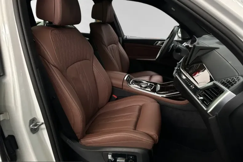BMW X7 (Seria X) din 2025 cu 11.710 km - oferta BMW215599 - foto 8