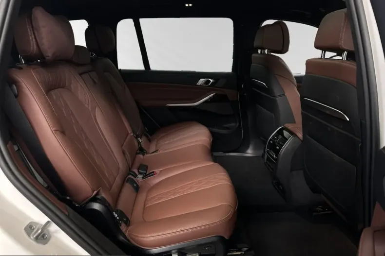 BMW X7 (Seria X) din 2025 cu 11.710 km - oferta BMW215599 - foto 11