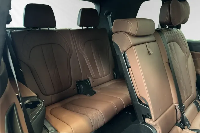 BMW X7 (Seria X) din 2025 cu 11.710 km - oferta BMW215599 - foto 12
