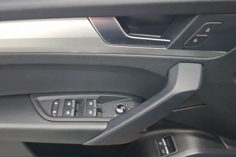 Audi Q5 din 2025 cu 19.648 km - oferta AUD215601 - foto 8