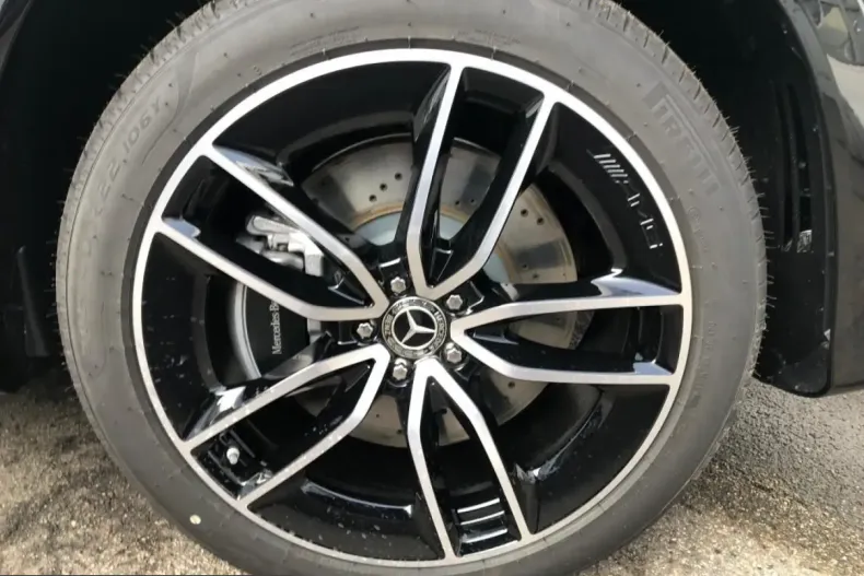 Mercedes-Benz GLE 400 (Clasa GLE) din 2023 cu 24.569 km - oferta MER215636 - foto 6