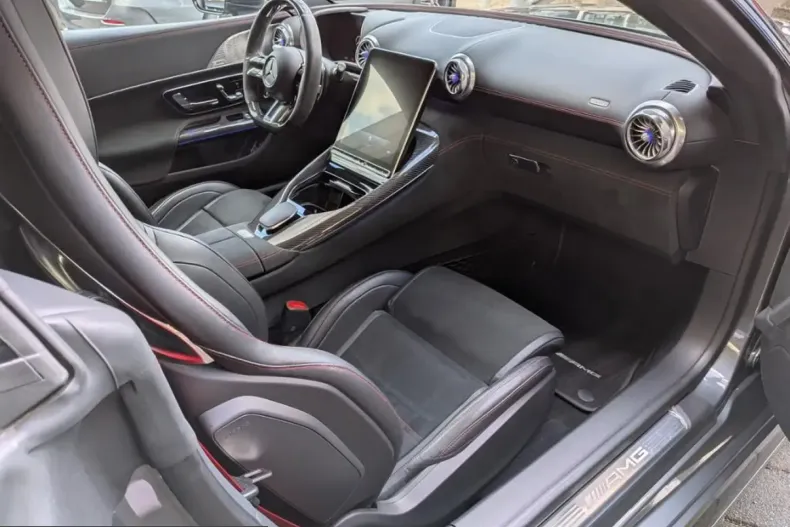 Mercedes-Benz AMG GT (Clasa GT) din 2024 cu 40.076 km - oferta MER215637 - foto 8