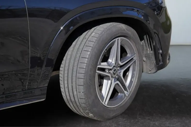 Mercedes-Benz GLE 400 (Clasa GLE) din 2023 cu 61.120 km - oferta MER215640 - foto 5