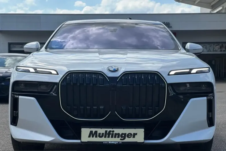 BMW 740 (Seria 7) din 2025 cu 7.099 km - oferta BMW215641 - foto 2