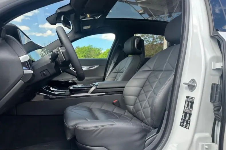 BMW 740 (Seria 7) din 2025 cu 7.099 km - oferta BMW215641 - foto 9