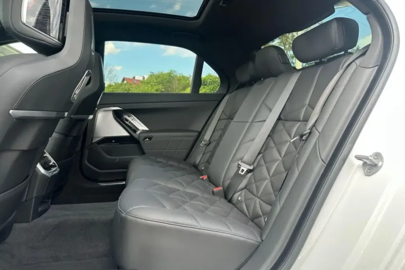 BMW 740 (Seria 7) din 2025 cu 7.099 km - oferta BMW215641 - foto 16