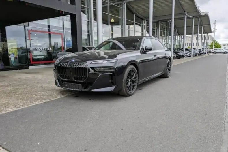 BMW 740 (Seria 7) din 2025 cu 28.182 km - oferta BMW215649 - foto 1