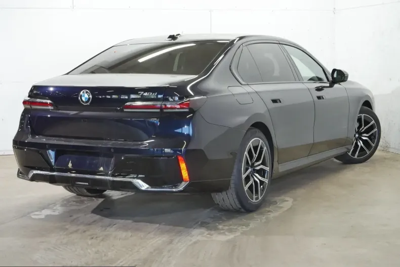 BMW 740 (Seria 7) din 2025 cu 1.900 km - oferta BMW215654 - foto 2