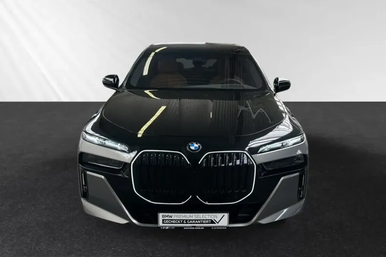 BMW 740 (Seria 7) din 2025 cu 7.430 km - oferta BMW215657 - foto 1
