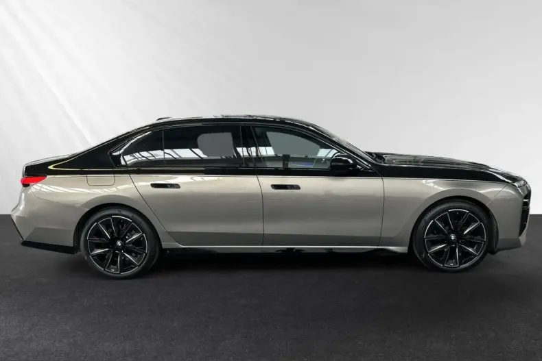 BMW 740 (Seria 7) din 2025 cu 7.430 km - oferta BMW215657 - foto 2