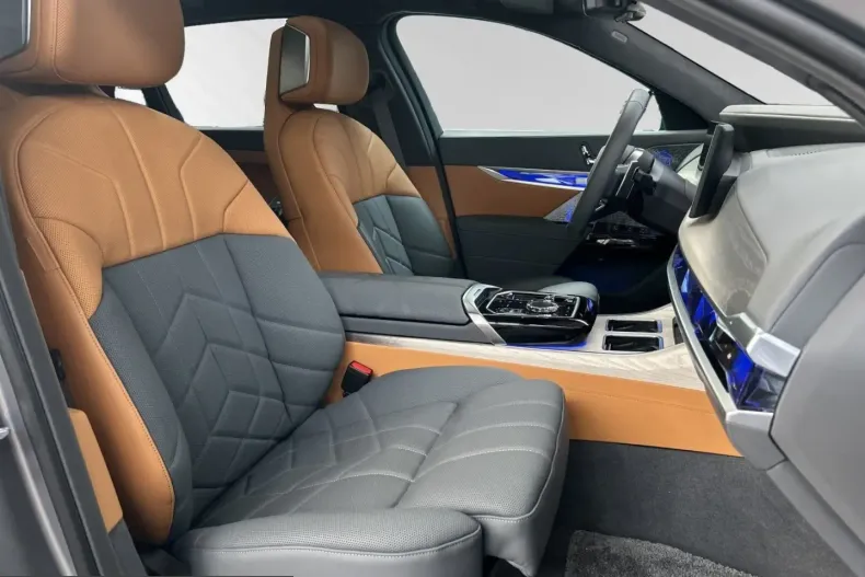 BMW 740 (Seria 7) din 2025 cu 7.430 km - oferta BMW215657 - foto 6
