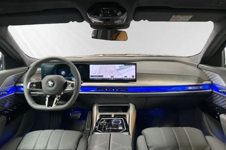 BMW 740 (Seria 7) din 2025 cu 7.430 km - oferta BMW215657 - foto 7