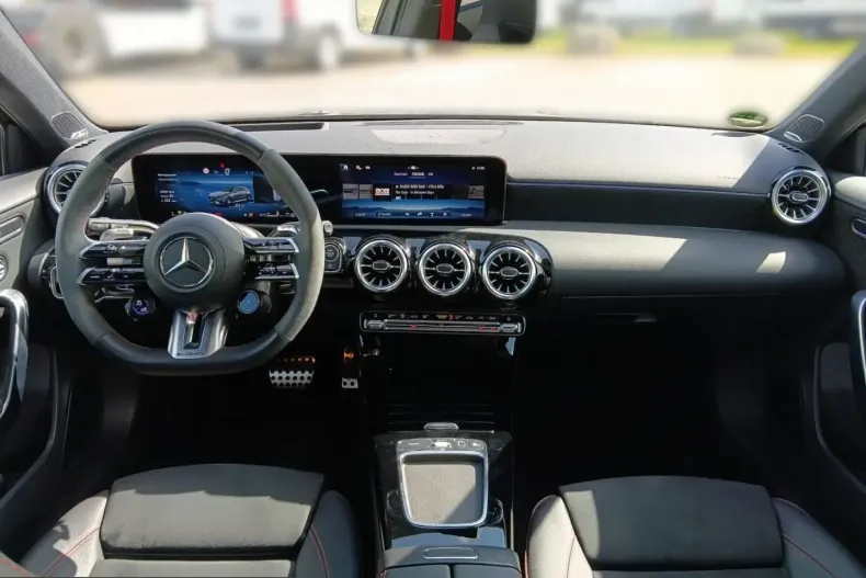Mercedes-Benz A 45 AMG (Clasa A) din 2024 cu 13.249 km - oferta MER215660 - foto 10